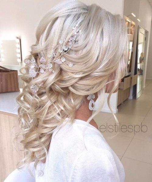 Прическа невесты: рекомендации и советы по подбору свадебной прически. 04 Прическа невесты: рекомендации и советы по подбору свадебной прически. 04