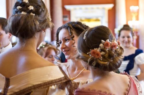 16 сентября отмечается необычный праздник - день завитушек, кудряшек, локонов, волют и вензелей. 02