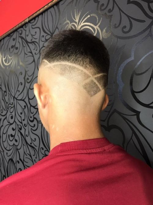 Стильный образ мужчины, который следит за собой, немыслим без хорошей стрижки и прически. 07