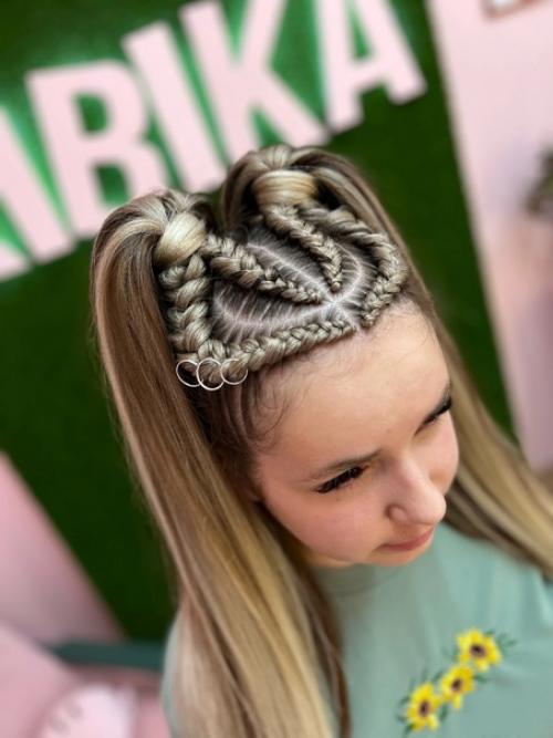 Брейды в хвост - одна из самых популярных и практичных причесок. 05