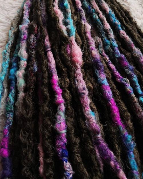 Ребята, с фото этого комплекта хочу написать подсказку как вам получить дреды своей мечты, это относится как безопасным, так и к натуральным видам. 01