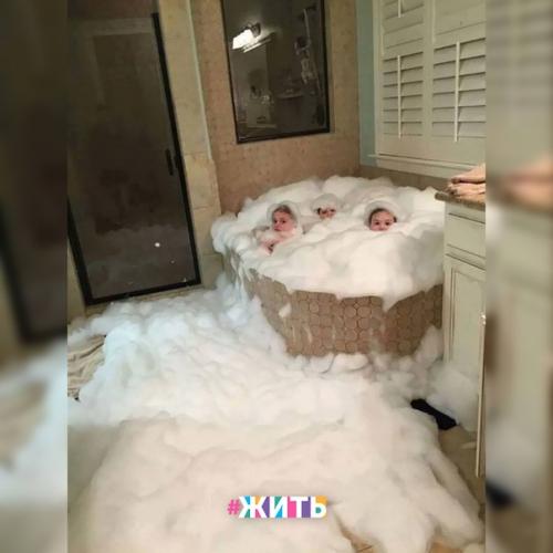 Каждые родители знают, что если вдруг стало тихо доме, где есть ребенок, то точно будет сюрприз. 08