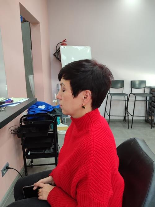 1. стрижка боб - это беспроигрышный вариант прически, так как можно быть одновременно элегантной и дерзкой. 02