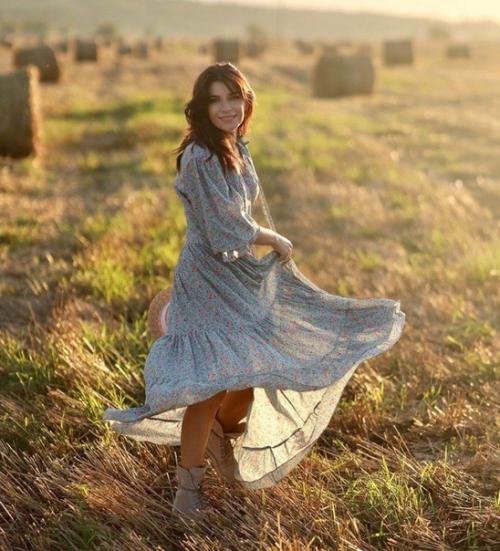 Какая же красивая - актриса Екатерина Волкова а с челкой ей ещё лучше! 03