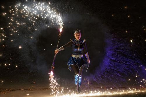 Царица ночи. Когда-то в далеком детстве бабушка рассказывала мне, как в молодости играла в театре царицу ночи. 02