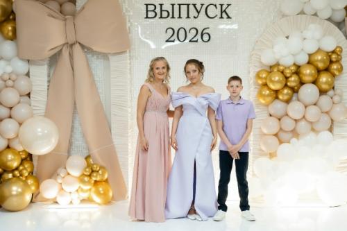 И ещё поздравлю немного, совсем пока чуть - чуть причастную ко дню учителю. 02