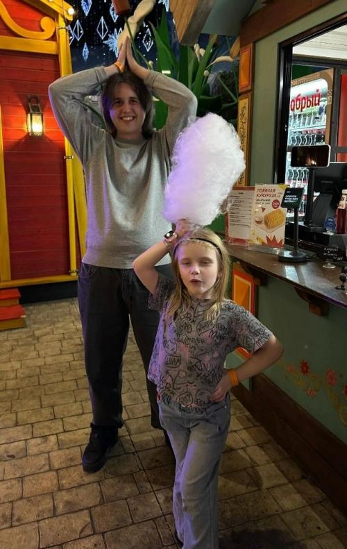 Дети анастасии Заворотнюк вместе проводят время. 03