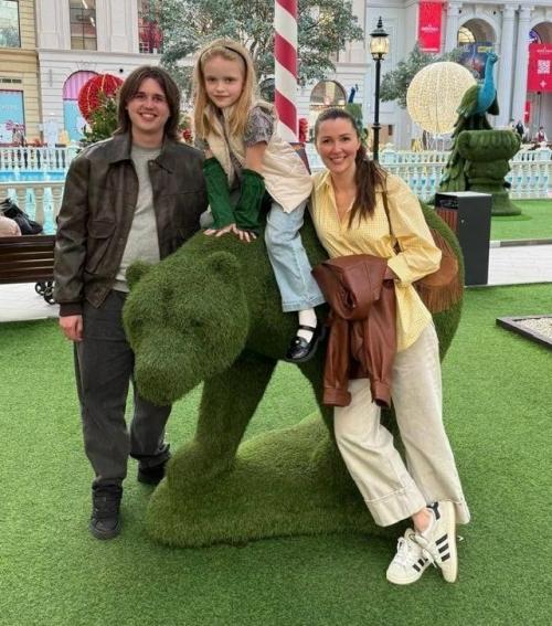 Дети анастасии Заворотнюк вместе проводят время.

