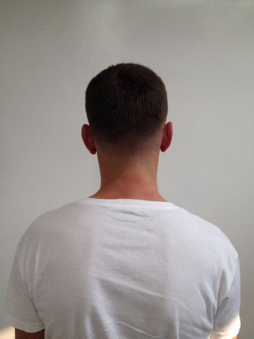 Ребята!  Есть отличная возможность сделать себе классную прическу головы и не менее клевое оформление бороды? 06