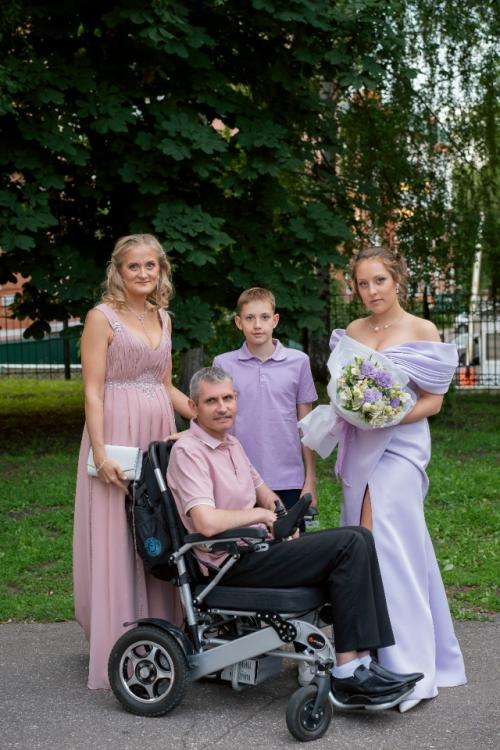 И ещё поздравлю немного, совсем пока чуть - чуть причастную ко дню учителю. 01