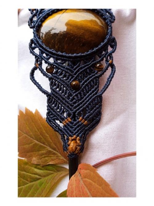 Пару месяцев назад познакомилась девушкой, которая занимается афро причёсками. 01