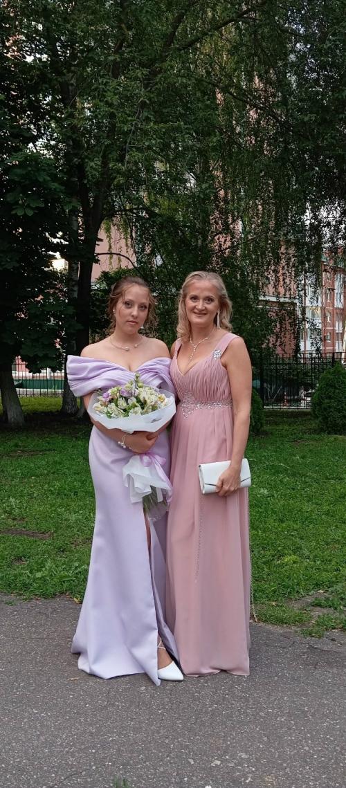 И ещё поздравлю немного, совсем пока чуть - чуть причастную ко дню учителю. 07