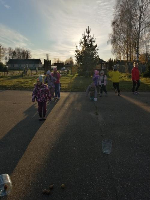 Этот продукт мы хорошо знаем и употребляем практически каждый день, но не все задумываются какова его родина и кто его привез в Россию? 03