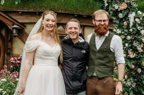 Элайджа вуд внезапно появился на свадьбе в стиле 