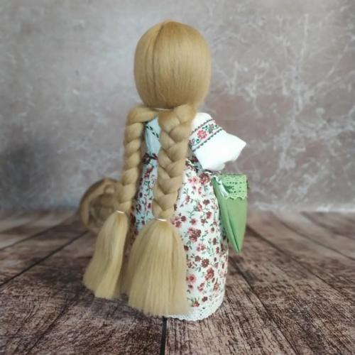 Я не знаю, почему она выпустила локон из причёски. 01 Я не знаю, почему она выпустила локон из причёски. 01