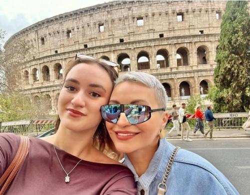 Катя лель исполнила мечту дочери и привезла ее в Италию. 02