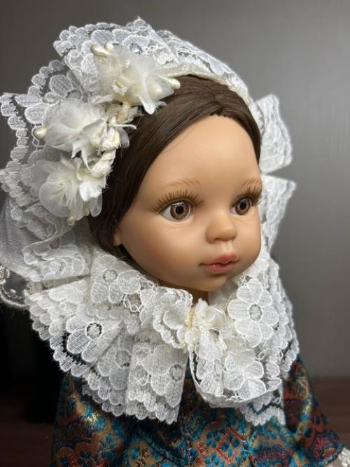 Прекрасные фогуерера паола Рейна из серии Las Amigas Regionals в аутфите Valencianas & фогуерера Alicantinas. 05