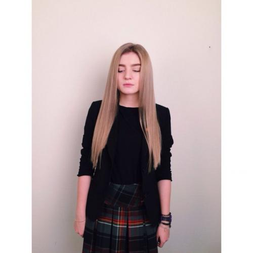 Требуются модели на бесплатные модные мужские, женские стрижки. 06