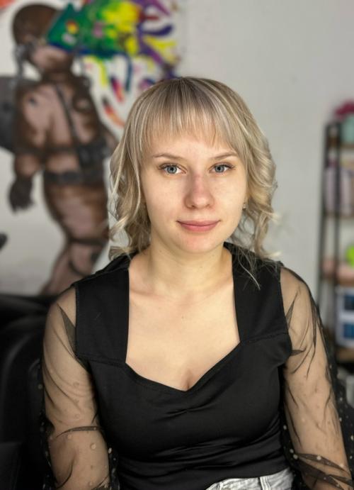 Участвую в вельском проекте, собираю красивых девочек на фотосессию (макияж + прическа), вот одна из них. 02