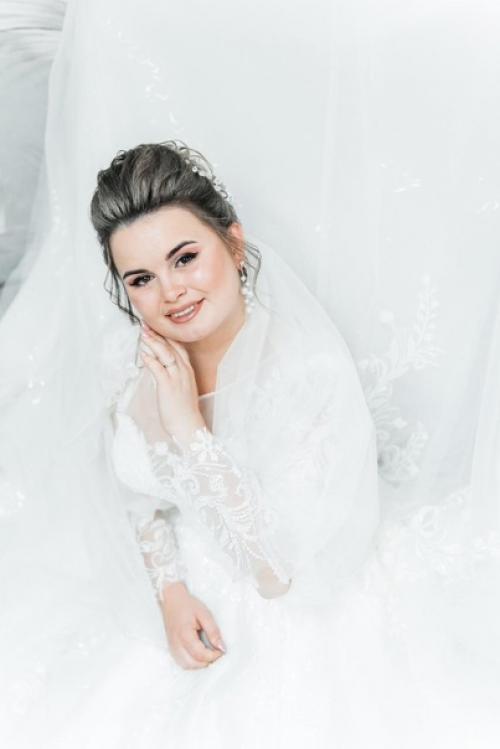 Суббота - это день свадеб. 01