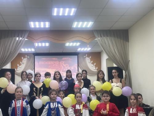 Анастасия разудалова исполнила китайскую песенку на китайском языке. 02