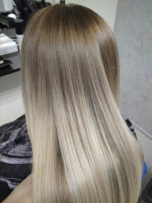 Здравствуйте, меня зовут Яна и я осваиваю профессию парикмахера - стилиста. 06