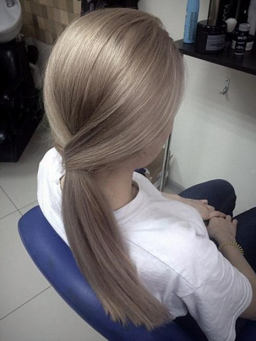 Здравствуйте, меня зовут Яна и я осваиваю профессию парикмахера - стилиста. 04