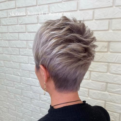 Короткая стрижка - это практично и удобно, необычайно стильно и в то же время весьма креативно и выразительно. 06