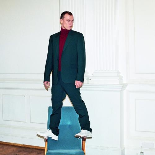 Никогда не думал об актёрской профессии как о призвании - это слишком громкие слова. 06