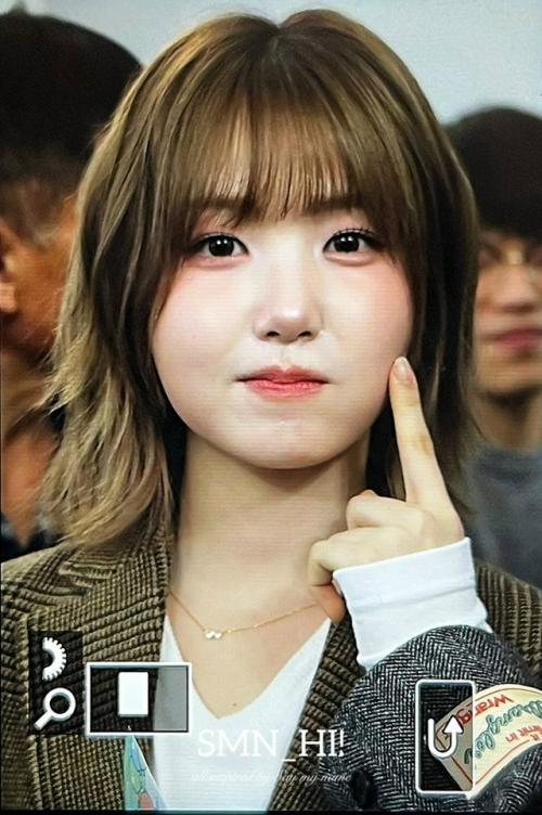 101225: Хитоми, чей стайлинг сейчас гораздо лучше, чем в дни IZ * ONE. 04