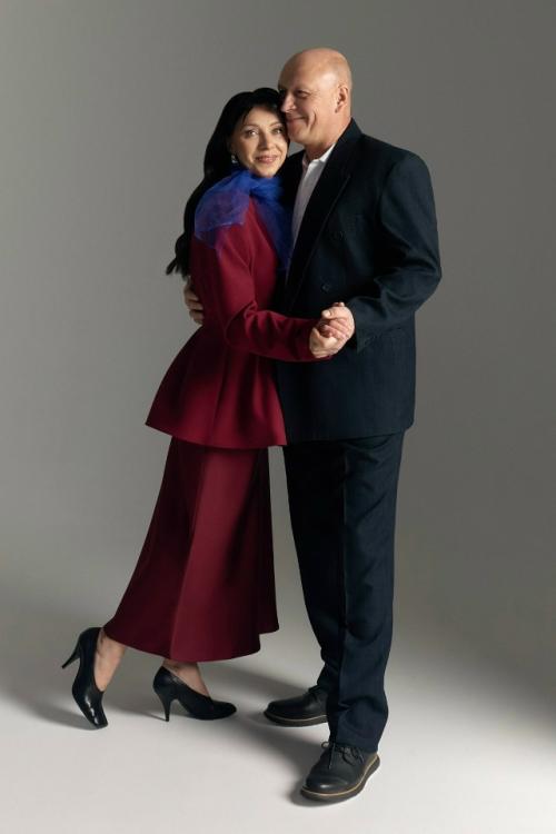 Это мои мама и папа. 09