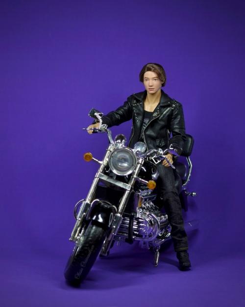 Я, конечно, не могла обойти вниманием этого парня от менгф. 03