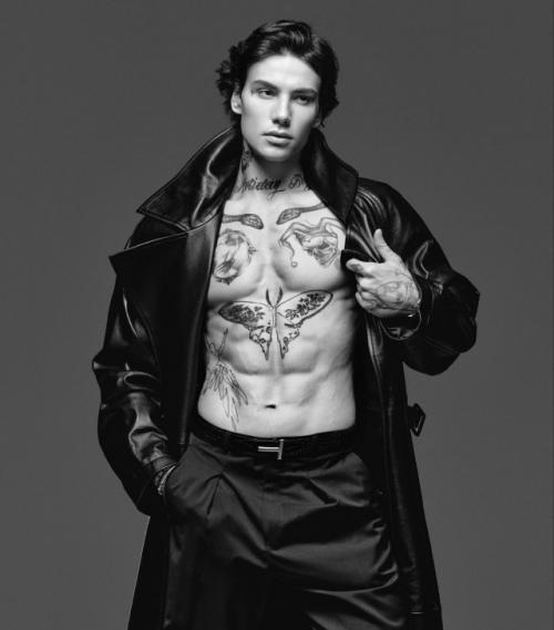 Xolidayboy (Иван Ржевский) в брутальной фотосессии. 01