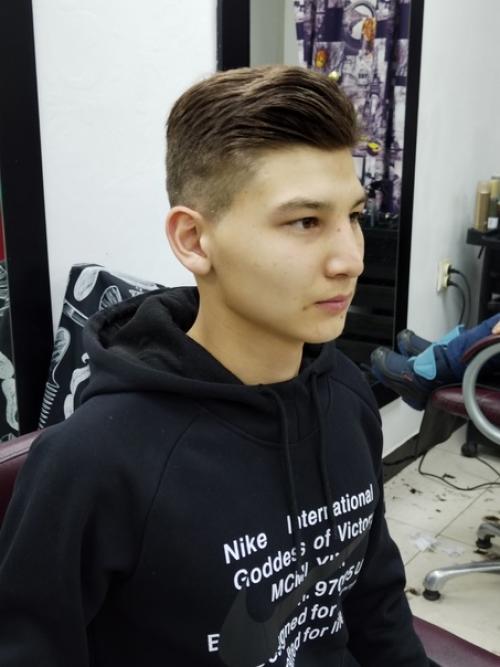 Парикмахер - ты творец, труд твой очень необычный, и не художник ты, и не кузнец, но работу делаешь отлично. 01