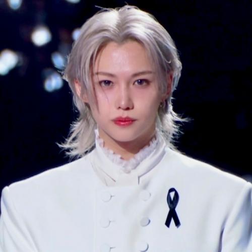 031225: про прически Феликса на Mama. 03