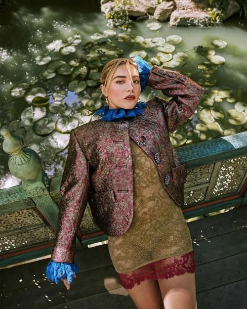 Безумный топ и самые провальные образы звёзд за 2025 год. 04