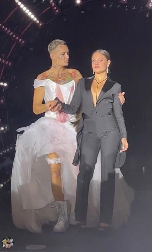 Apple Music подвел итоги 2021 года в России и в мире. 04 Apple Music подвел итоги 2021 года в России и в мире. 04