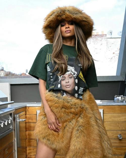 Безумный топ и самые провальные образы звёзд за 2025 год. 01