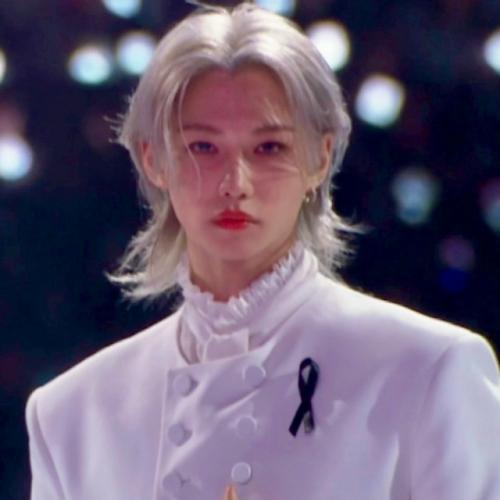 031225: про прически Феликса на Mama. 04