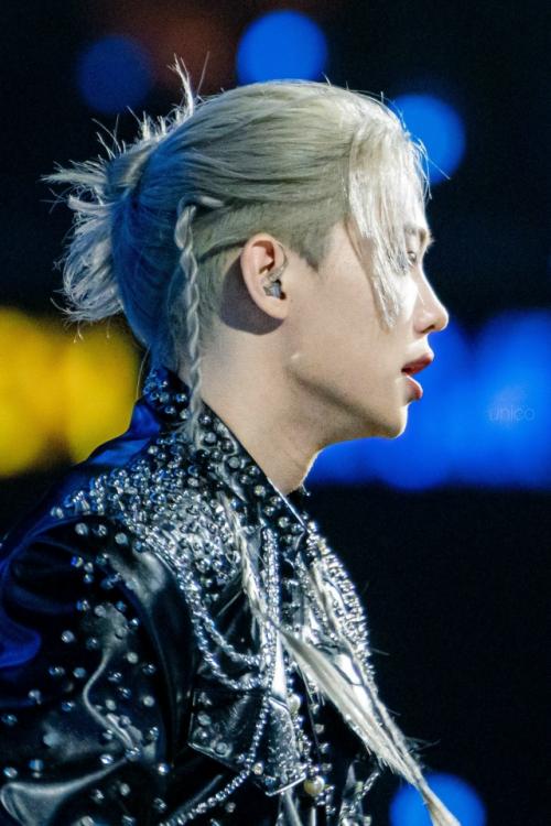 031225: про прически Феликса на Mama. 01