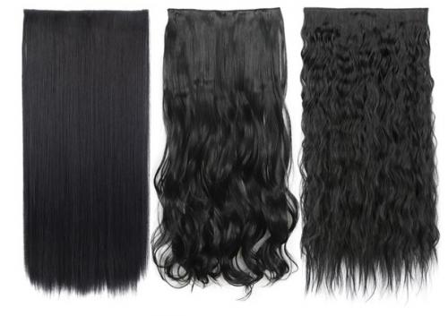 Посмотрев на фото с яркой, эффектной женщиной, можно не совсем заметить каких то изменений в ее образе, в отношении волос. 01