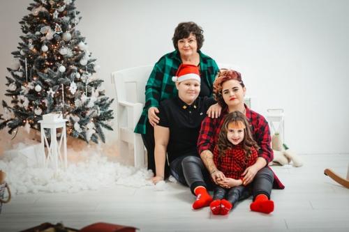 Новогодние снимки, они такие семейные, тёплые, красивые. 02
