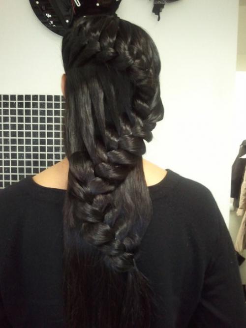 Прическа - одна из самых важных составляющих женского образа. 02