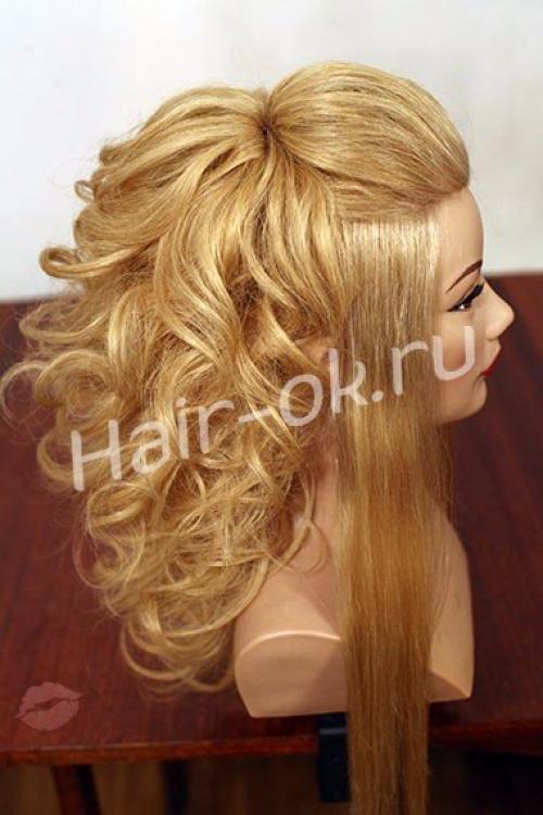 Пышная прическа на выпускной на основе хвостов. 08