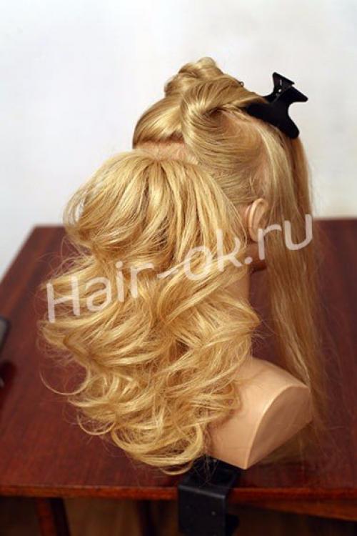 Пышная прическа на выпускной на основе хвостов. 05