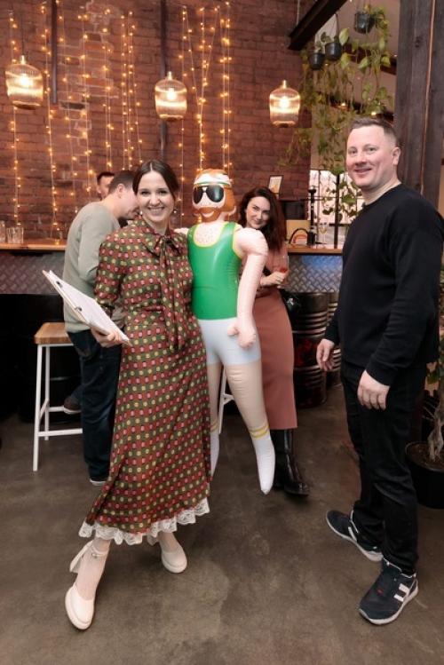 Новое платье, созданное специально по случаю дня рождения. 03