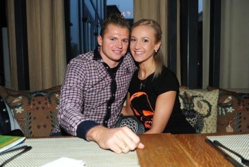 Ольга Бузова шокировала страну, прямо на публике оскорбив бывшего мужа Дмитрия Тарасова. 01