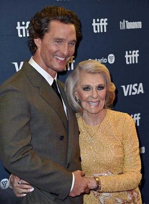 Мэттью макконахи рассказал о борьбе с угревой сыпью. 02 Мэттью макконахи рассказал о борьбе с угревой сыпью. 02