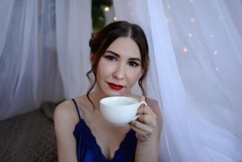 Доброе утро. Мужской праздник закончился и пора готовиться к новому дню. 01