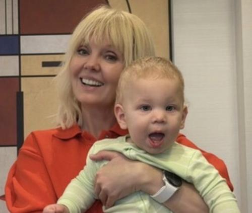 Наш Мирошка - Богатырь: Валерия показала подросшего внука. 01